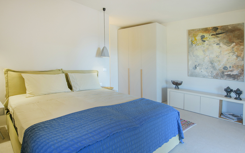 bedroom with double bed