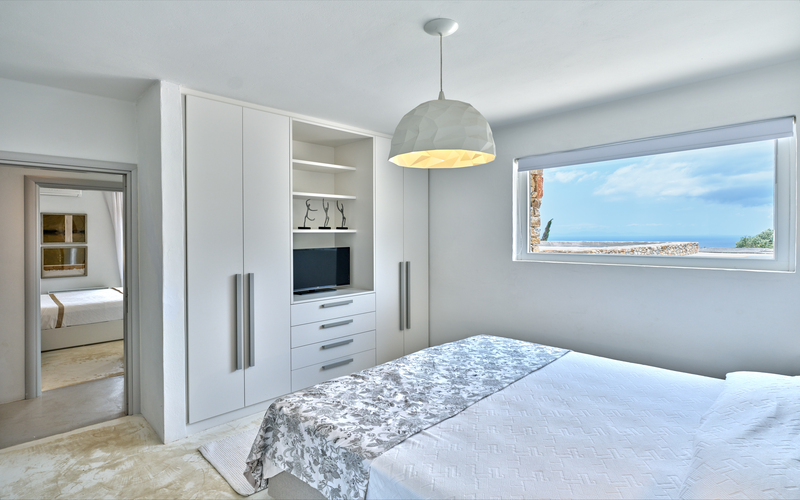 bedroom with double bed
