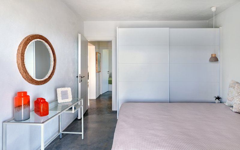 bedroom with double bed