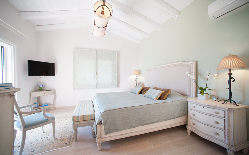 double bed bedroom