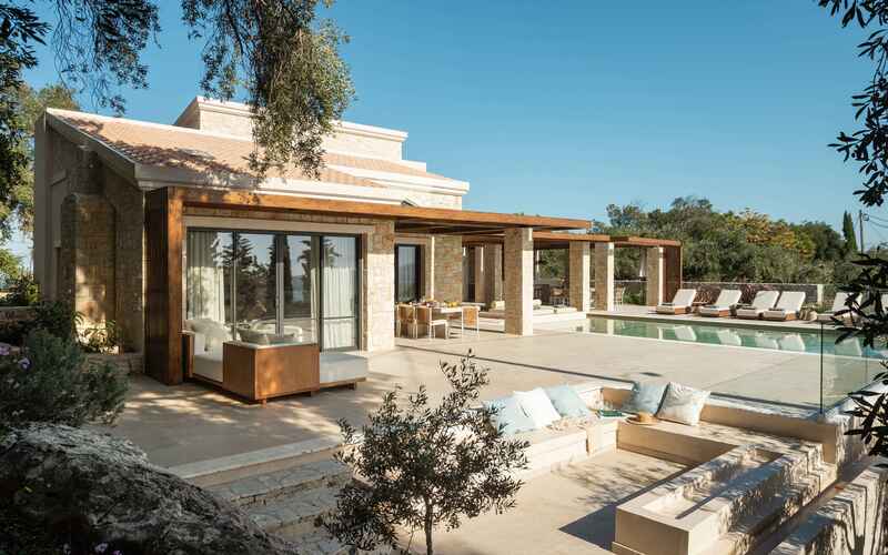 outdoor area and lounge