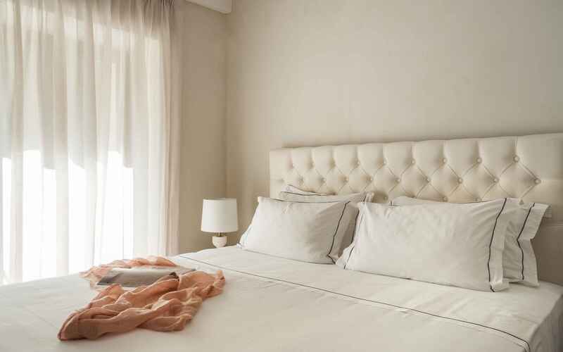 bedroom with double bed