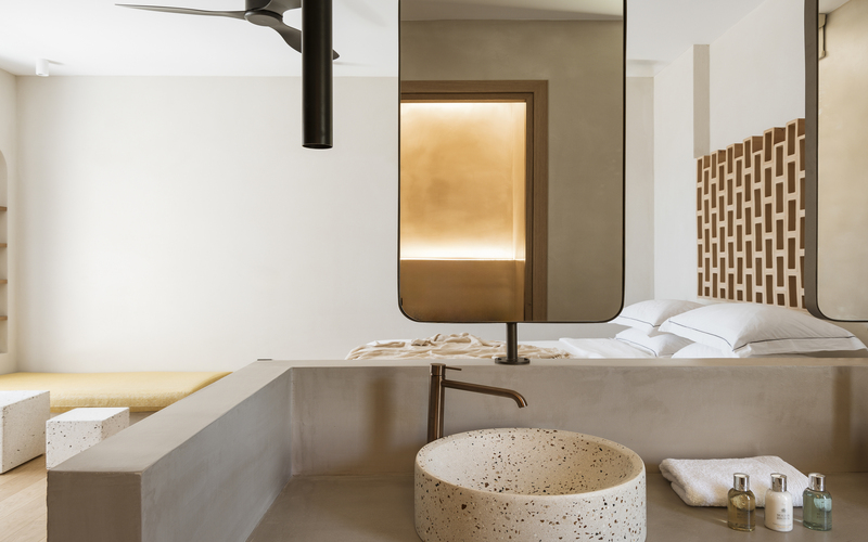 en suite bathroom