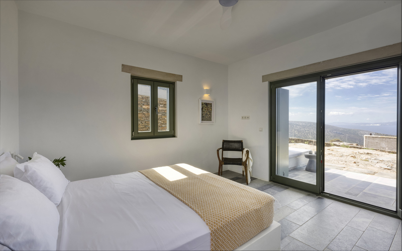 bedroom with double bed