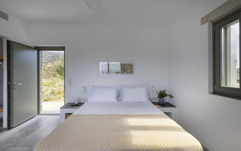 bedroom with double bed