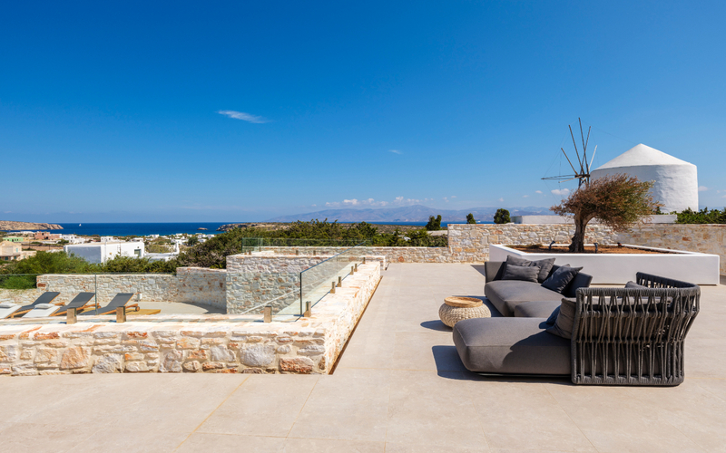 outdoor lounge area