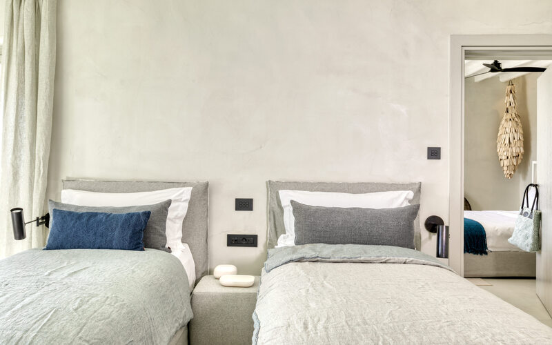 twin bedroom