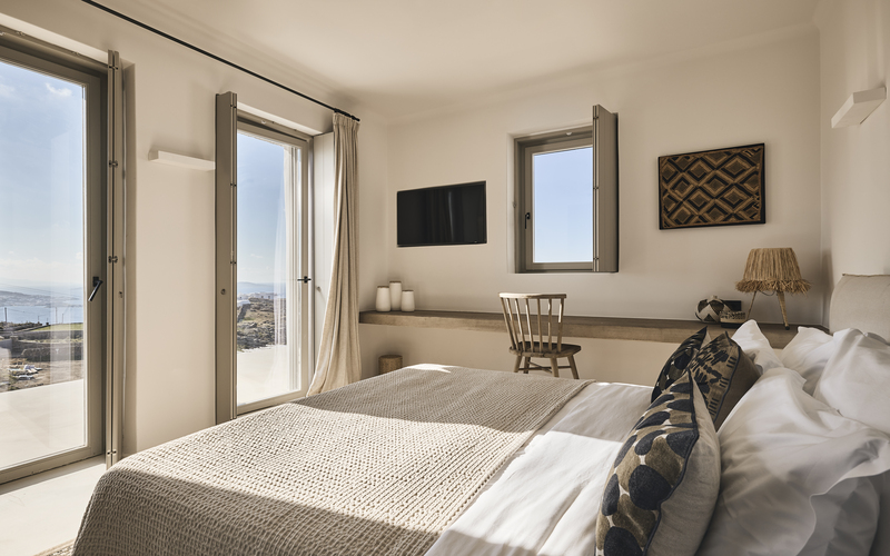 Upper level guest room left with shared mini pool