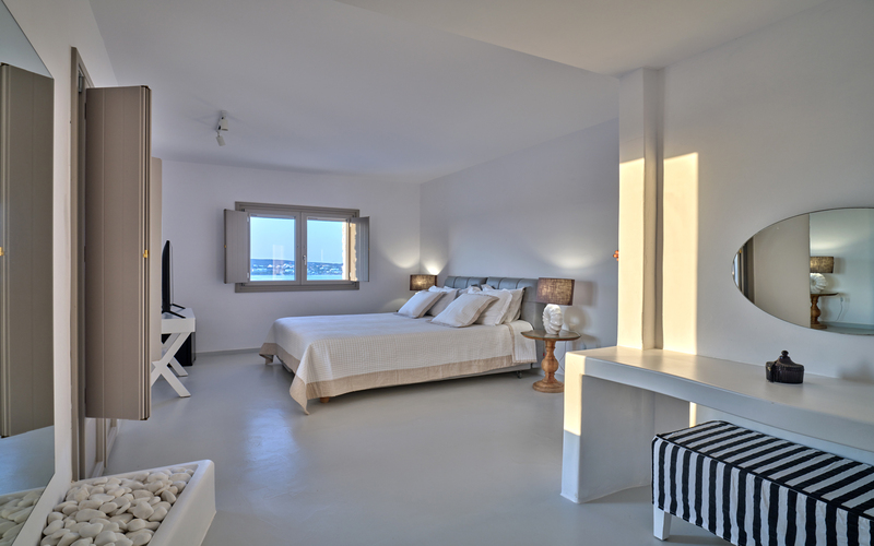 bedroom with double bed