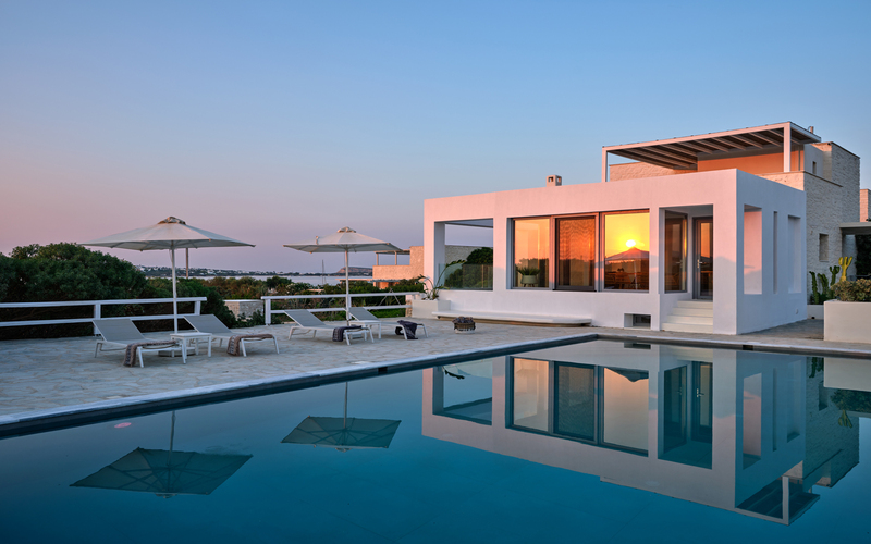 villa by night