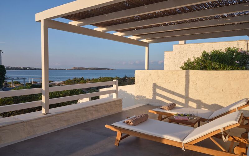 balcony with sunbeds