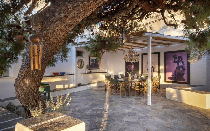 outdoor dining area