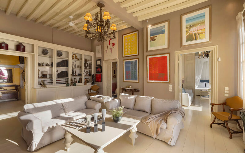 lounge area