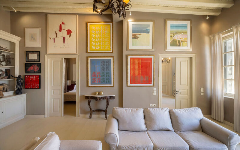 lounge area