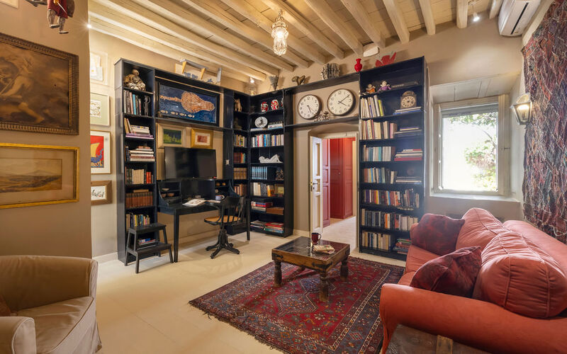 lounge area
