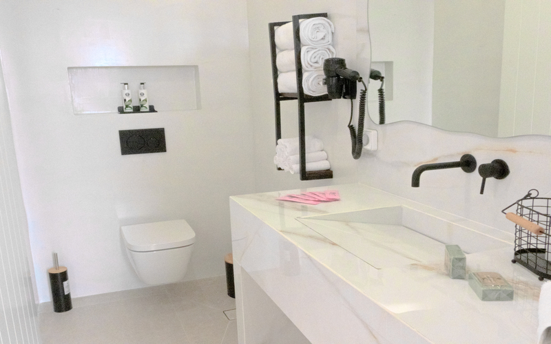 en suited bathroom
