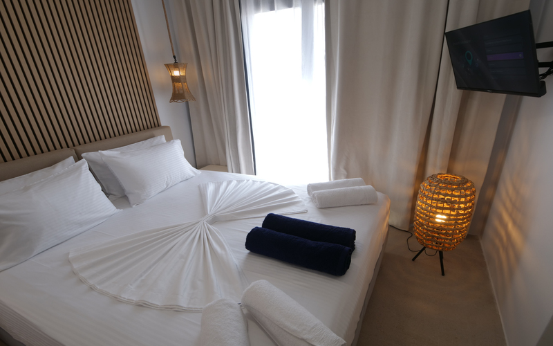bedroom with double bed