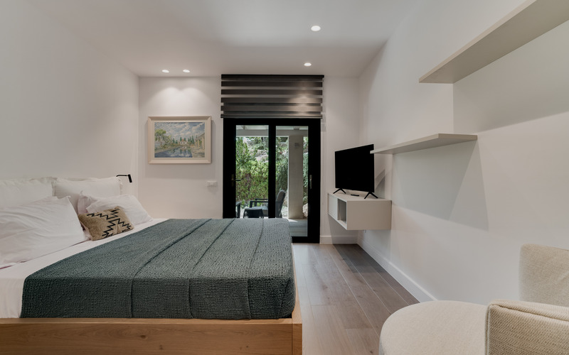 double bed bedroom