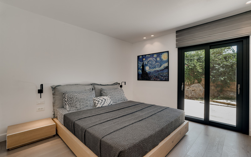 double bed bedroom