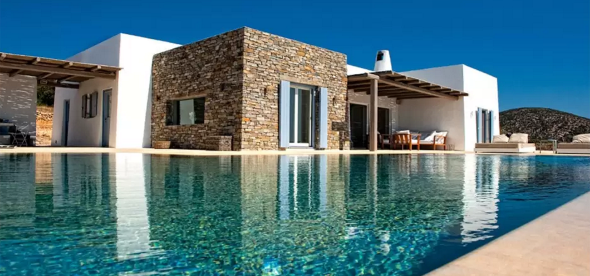 villa and pool area at daytime